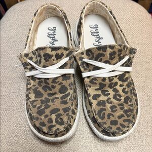 Gypsy Jazz Leopard Print Canvas Flats with White Laces
